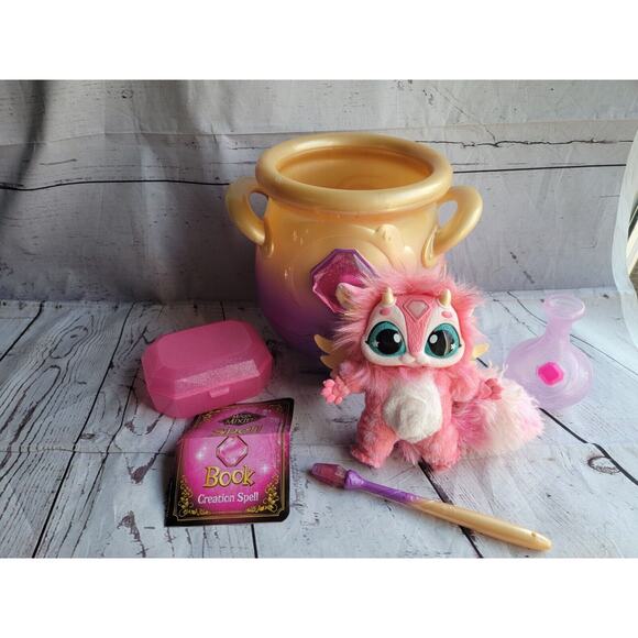 Magic Mixies Magical Misting Cauldron Interactive Pink Plush Toy Works - Picture 1 of 12